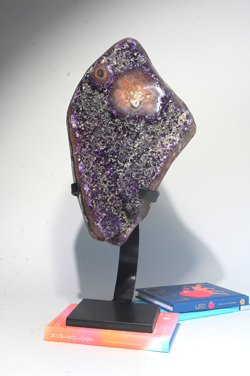 amethyst-stand-7.69--16x7x5--270c--12231_022dd195-34f7-4e32-a99b-8ff2cbd34120.jpg