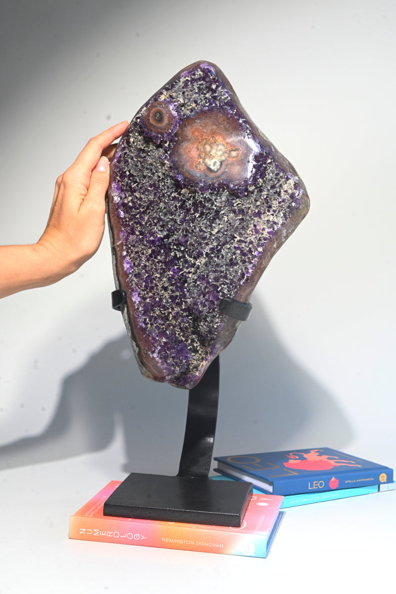 amethyst-stand-7.69--16x7x5--270c--12232_a6811f95-a182-408e-8b34-d58f82ebaf43.jpg