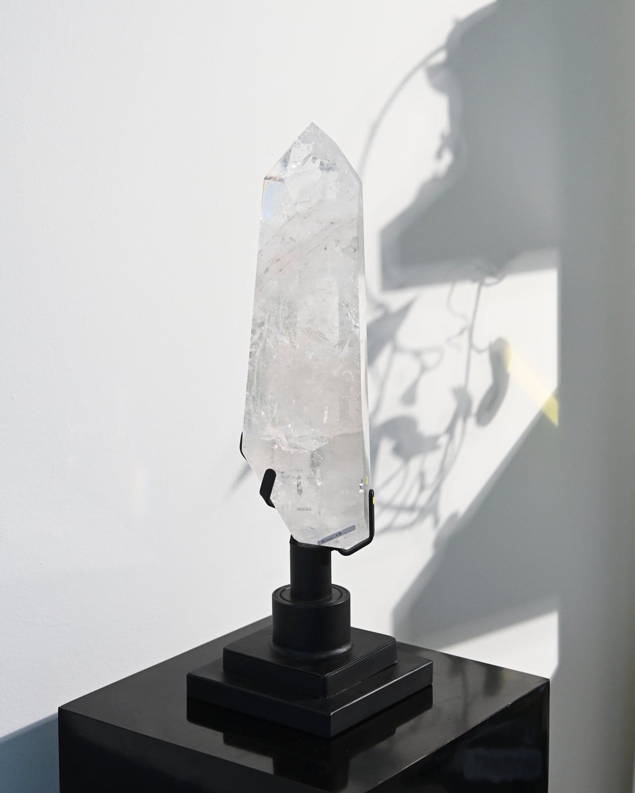 XL Clear Quartz Point on Stand 6.8lbs