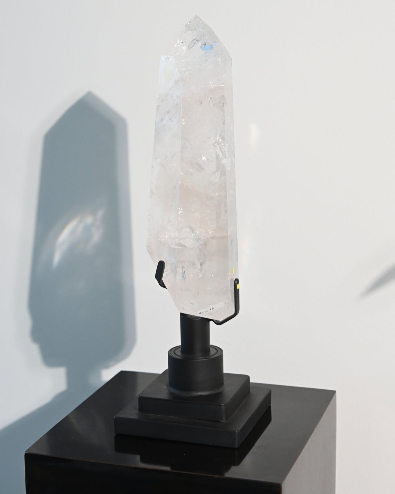 XL Clear Quartz Point on Stand 6.8lbs