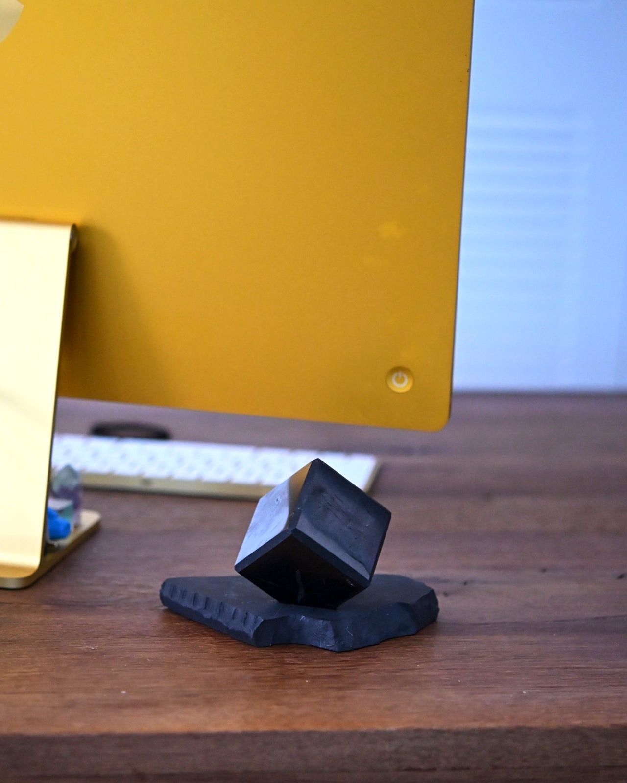 shungite-cube-stand--10.jpg